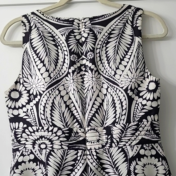 Banana Republic Sleeveless Printed Silk Dress Size 6 Black & White - Picture 7 of 14